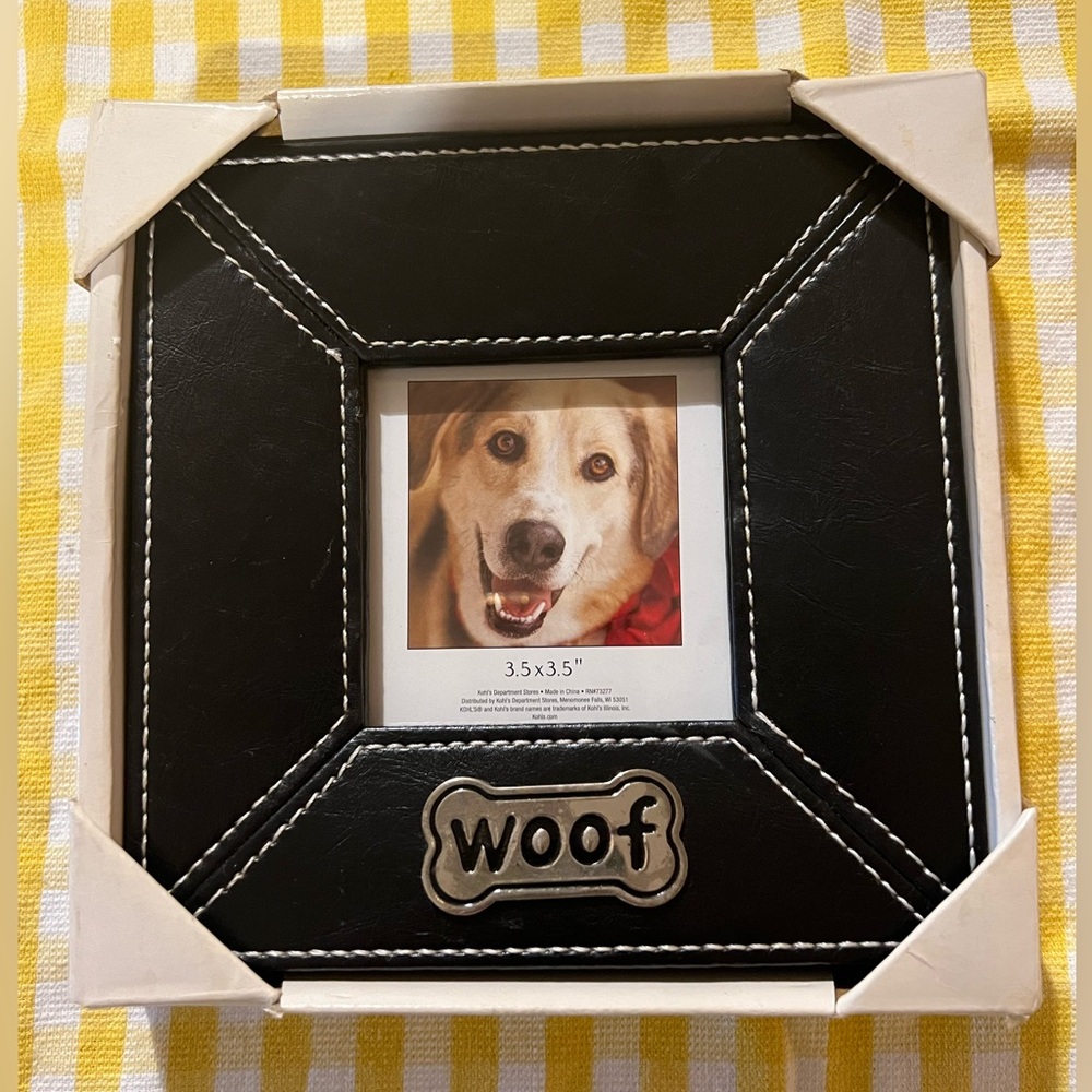 Dog picture frame, NIP